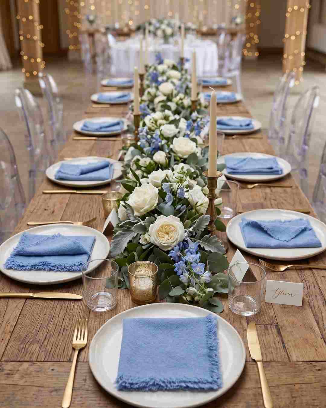 Stoffserviette mit Fransen in blau mieten - ideal für Hochzeiten, Taufen und Events